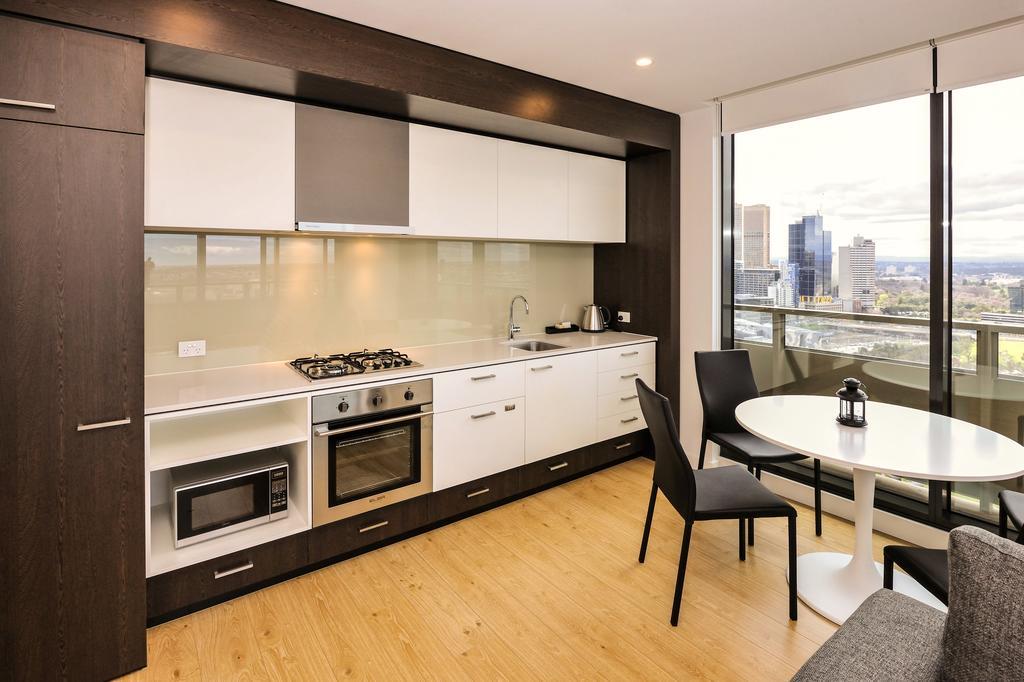 Serviced Apartments Melbourne Opus Экстерьер фото