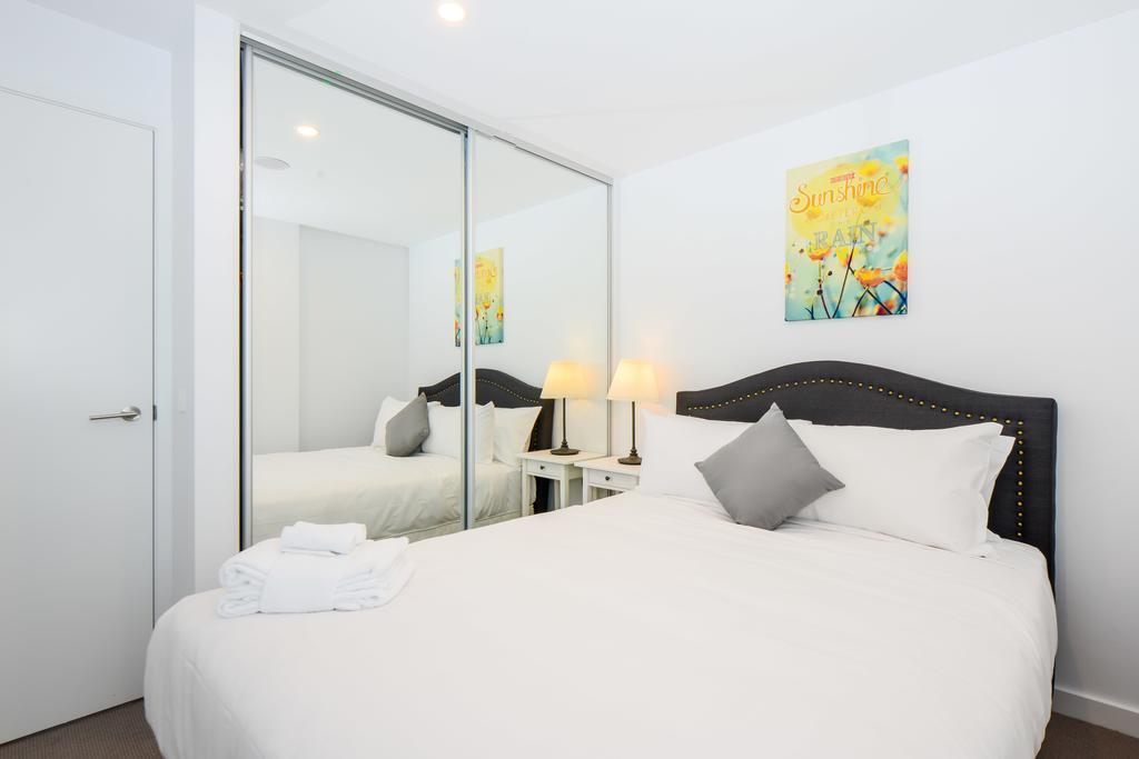 Serviced Apartments Melbourne Opus Экстерьер фото